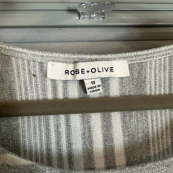 Grey and white striped shirt with buttoned vent in back of shirt H-20 - Picture 4 of 4